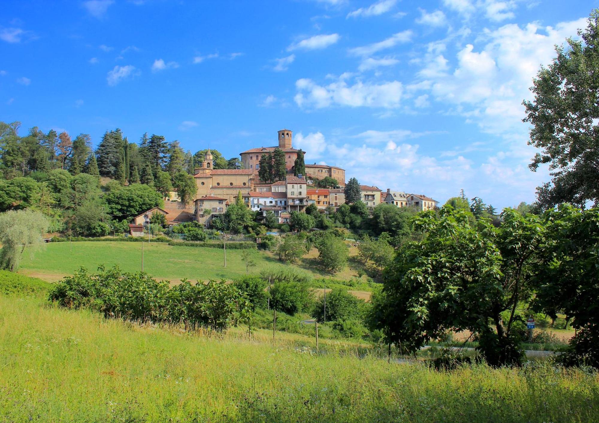 Вілла Amazing Langhe And Monferrato | House With Garden Calamandrana Екстер'єр фото